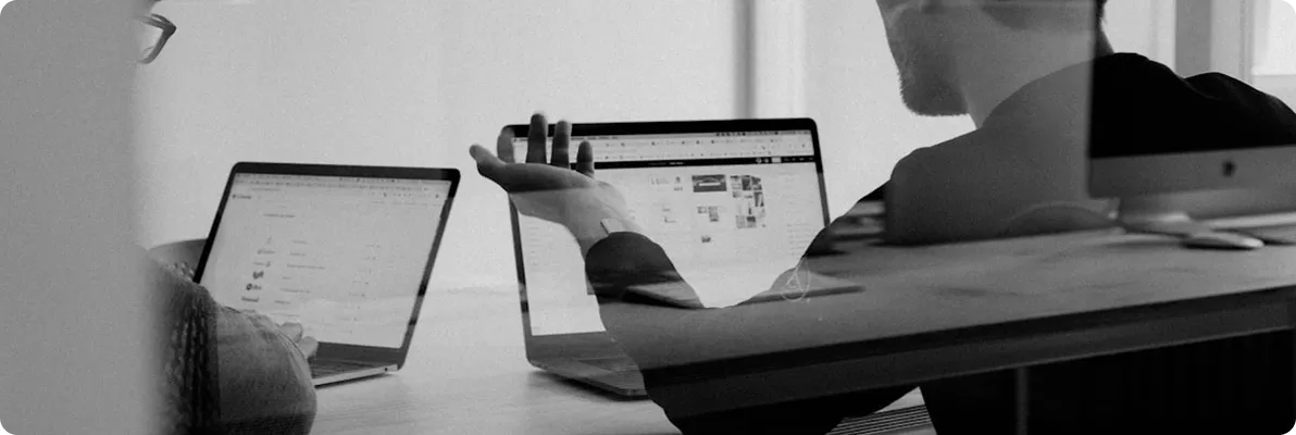 People collaborating with AI knowledge systems